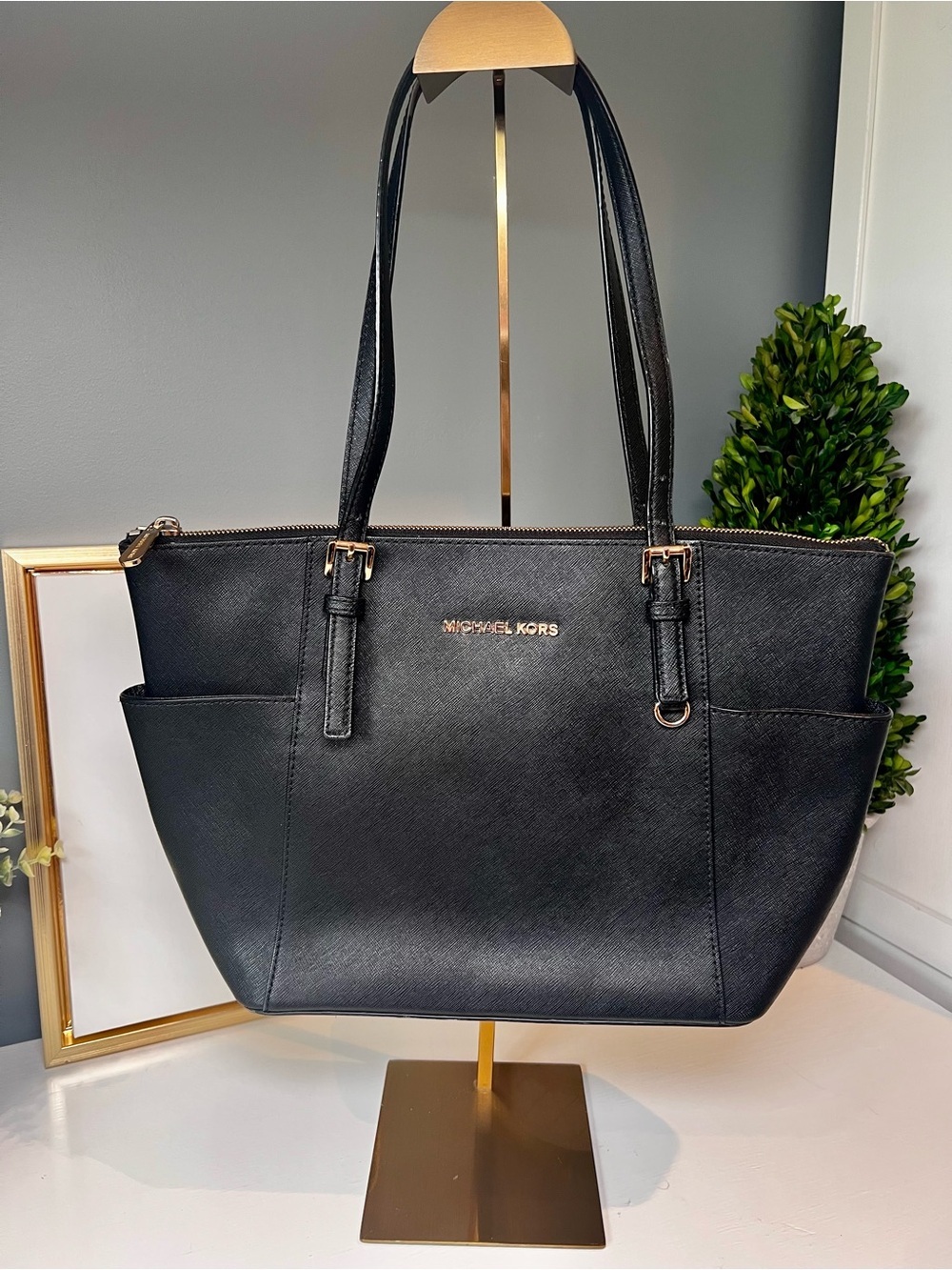 Michael Kors Jet Set Top-Zip Saffiano Leather Tote in black